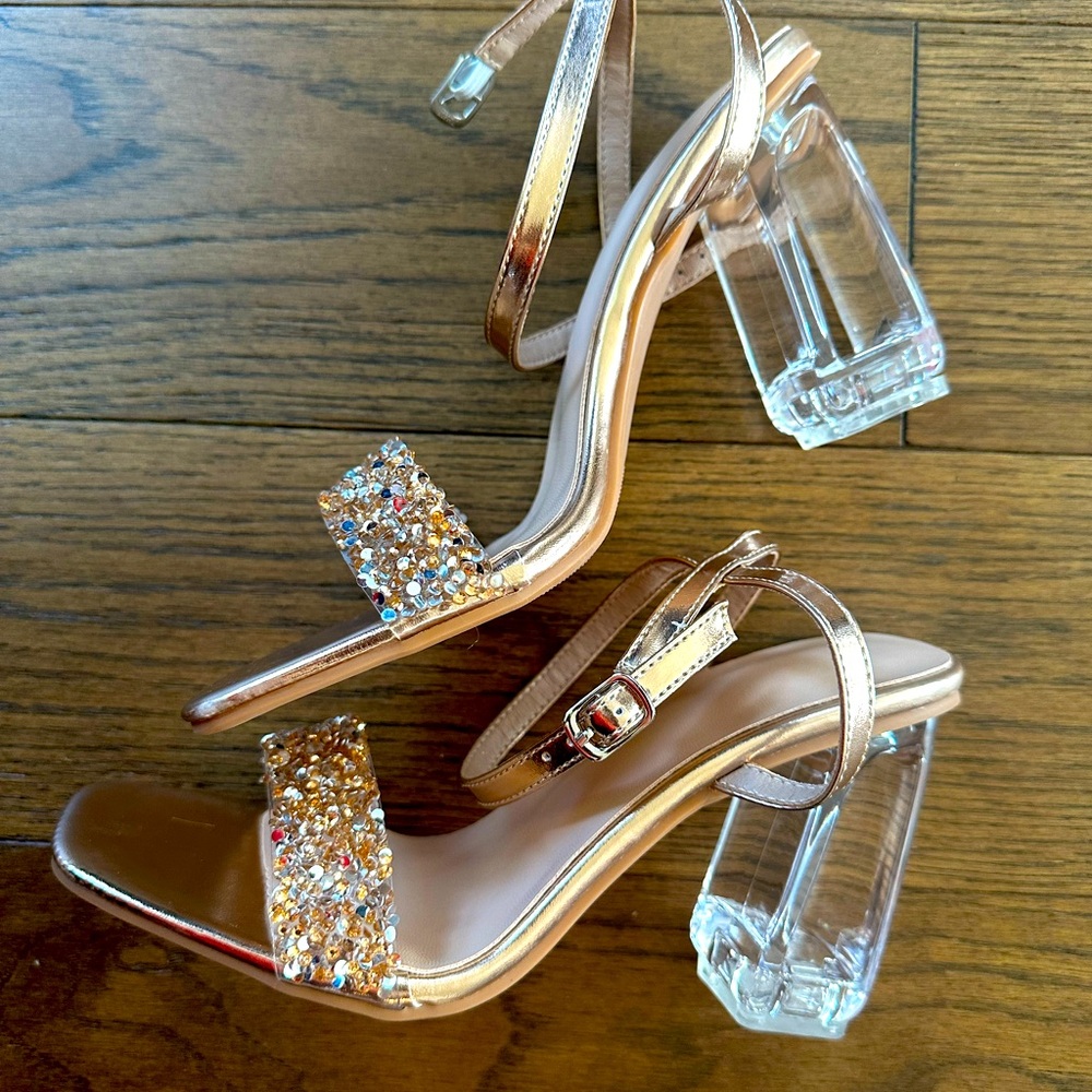 Champagne sparkling shoes! Clear Heel!